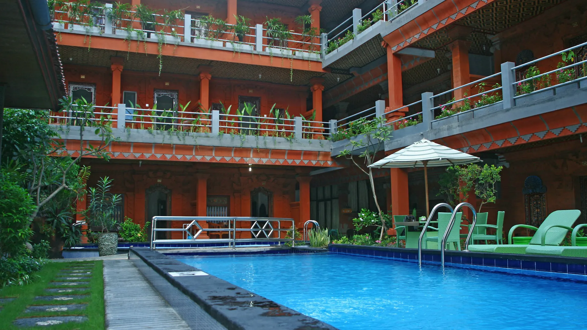 ***  Hotel Lumbung Sari Legian  Indonesia